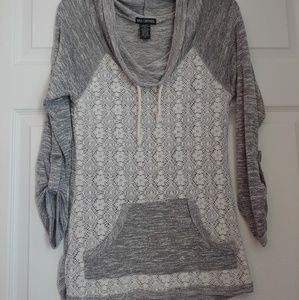 Grey and white detailed sweatshirt